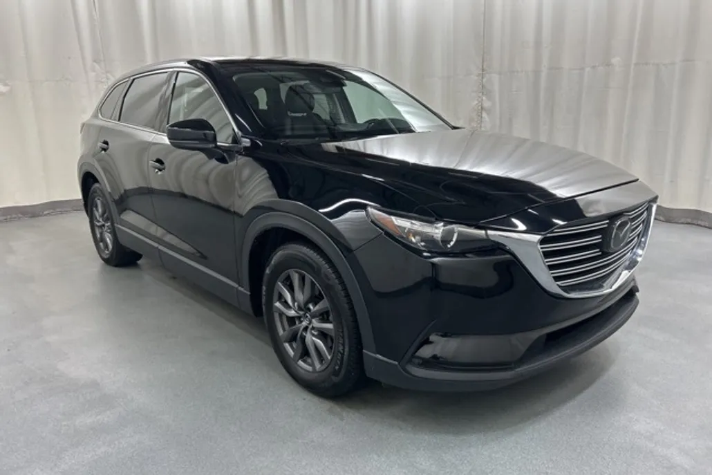 2023 Mazda CX-9 Touring photo 1