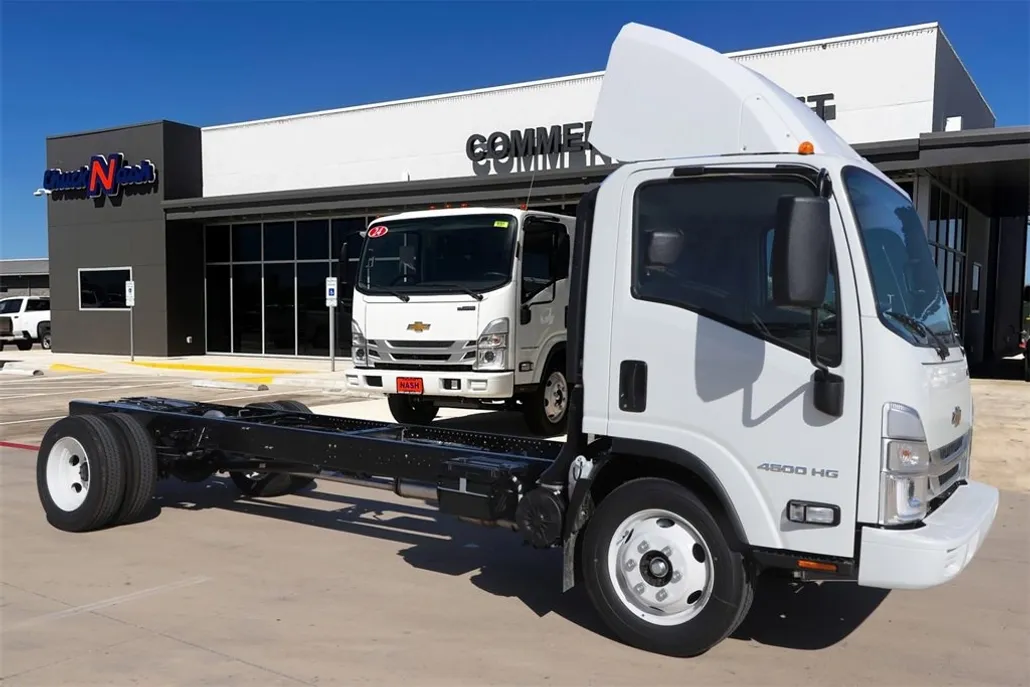 2024 Chevrolet Silverado 4500HD photo 1