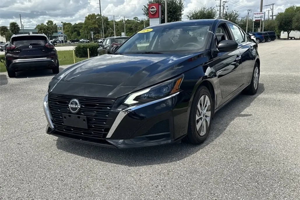 2024 Nissan Altima 2.5 S photo 1