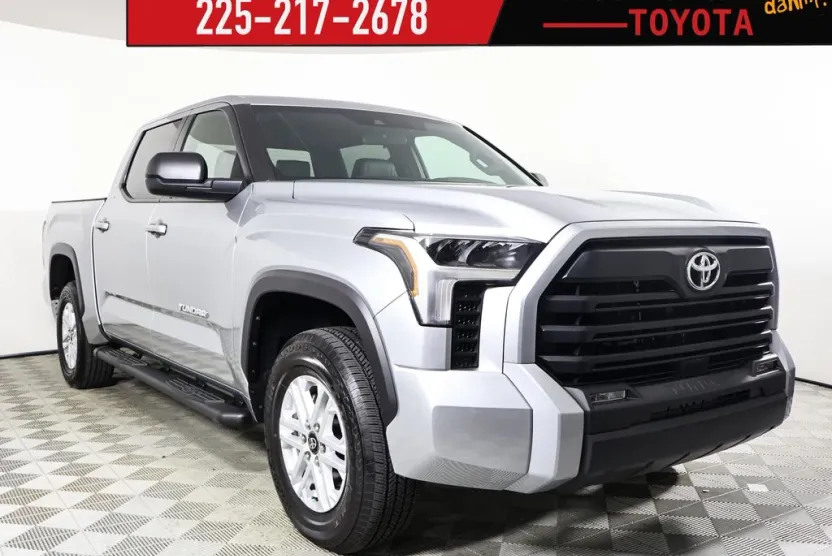 2025 Toyota Tundra SR5 photo 1