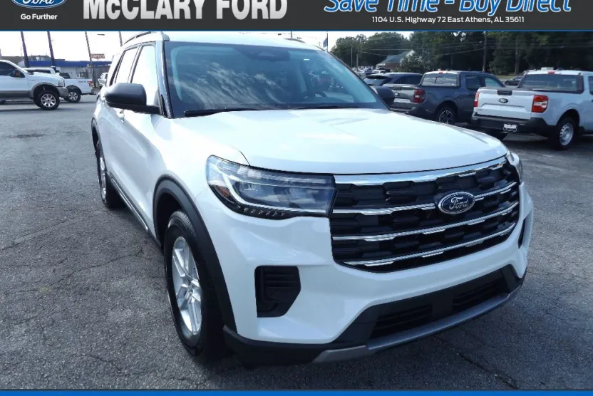 2025 Ford Explorer photo 1