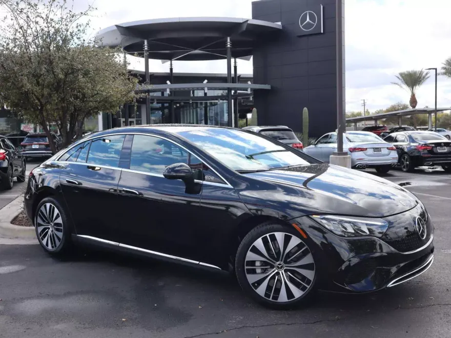 2024 Mercedes Benz EQE-Class Sedan photo 1