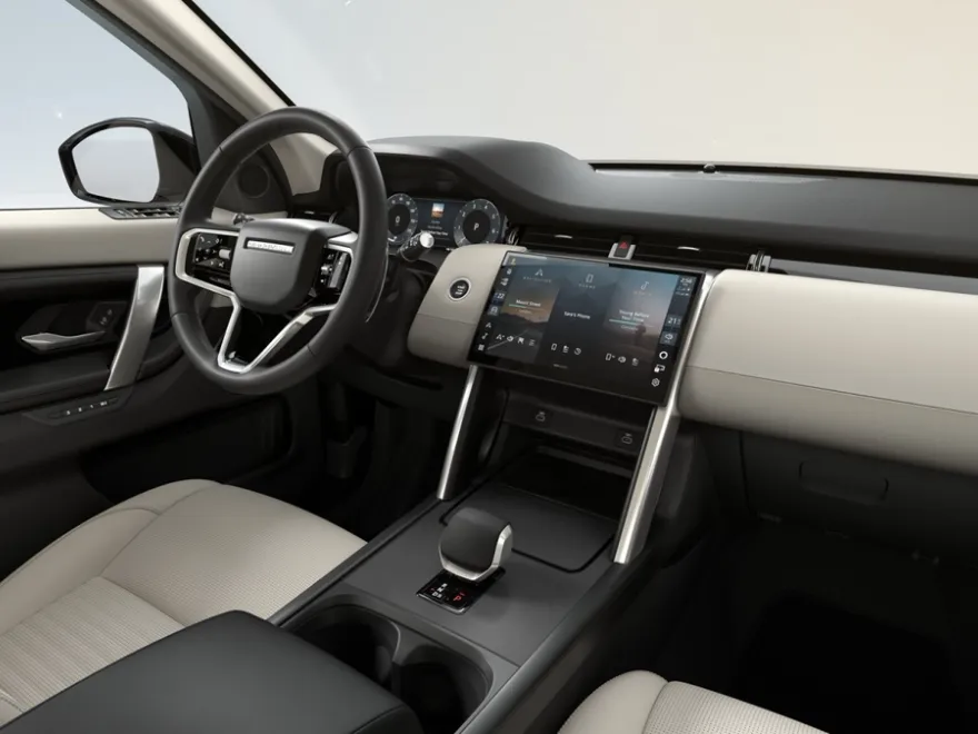 2025 Land Rover Discovery Sport S photo 1