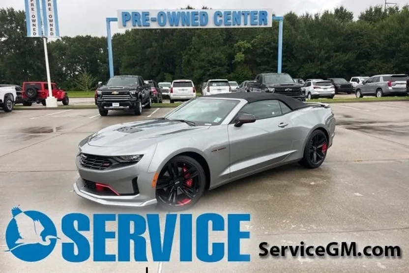 2024 Chevrolet Camaro LT1 photo 1
