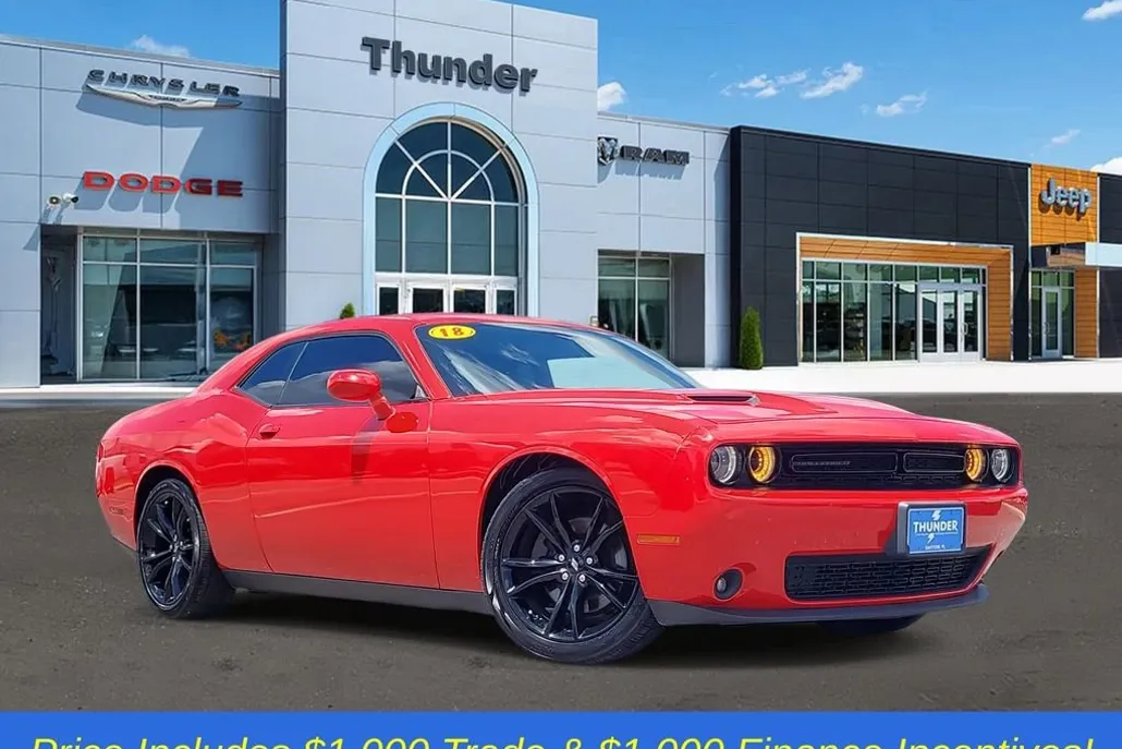 2018 Dodge Challenger SXT Plus photo 1