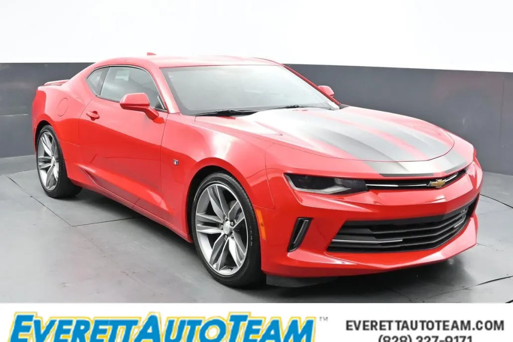 2018 Chevrolet Camaro photo 1