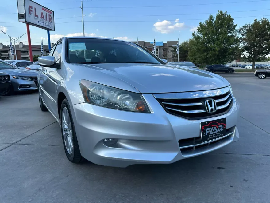 2011 Honda Accord EX-L photo 1