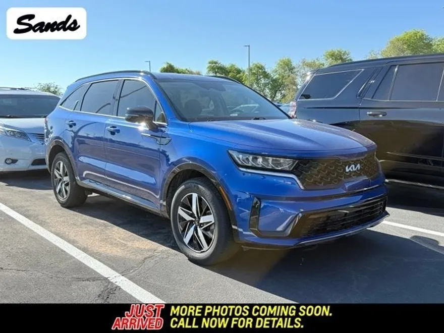 2023 Kia Sorento S photo 1
