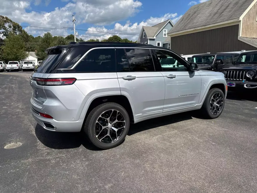 2025 Jeep Grand Cherokee Summit Reserve photo 1