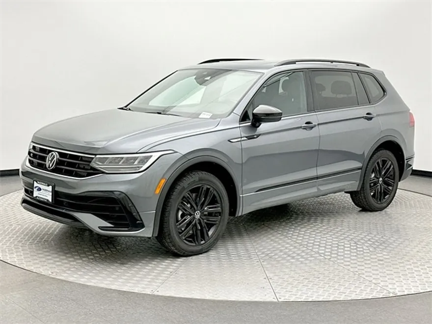 2022 Volkswagen Tiguan SE R-Line Black photo 1