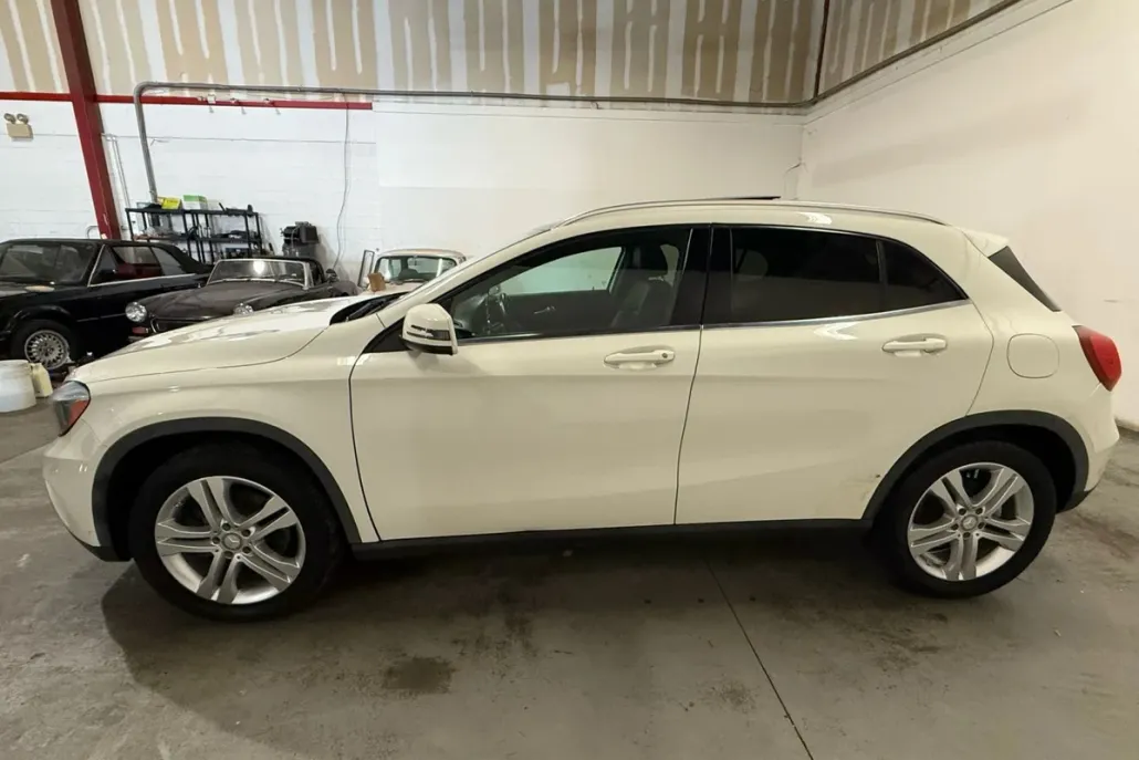 2015 Mercedes Benz GLA 250 photo 1
