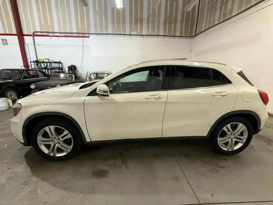 2015 Mercedes Benz GLA 250 photo 1
