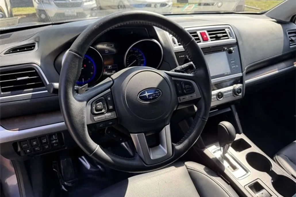 2017 Subaru Outback 3.6R photo 1