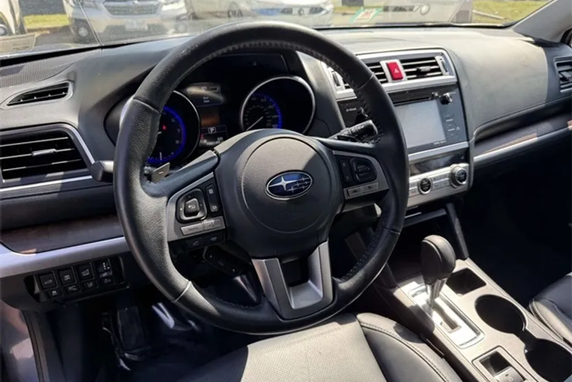2017 Subaru Outback 3.6R photo 1