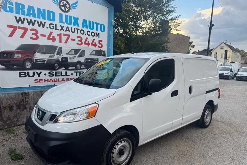 2018 Nissan NV200 SV photo 1