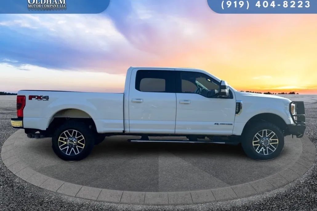 2017 Ford F-250 Lariat photo 1
