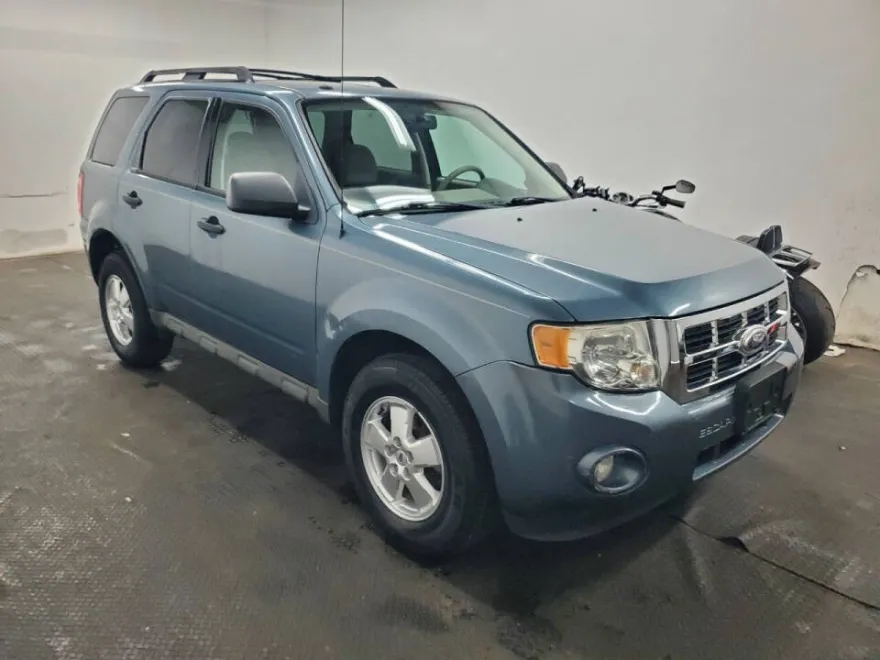 2011 Ford Escape XLT photo 1