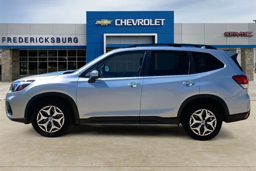 2020 Subaru Forester Premium photo 1