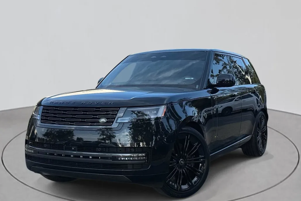 2025 Land Rover Range Rover SE photo 1
