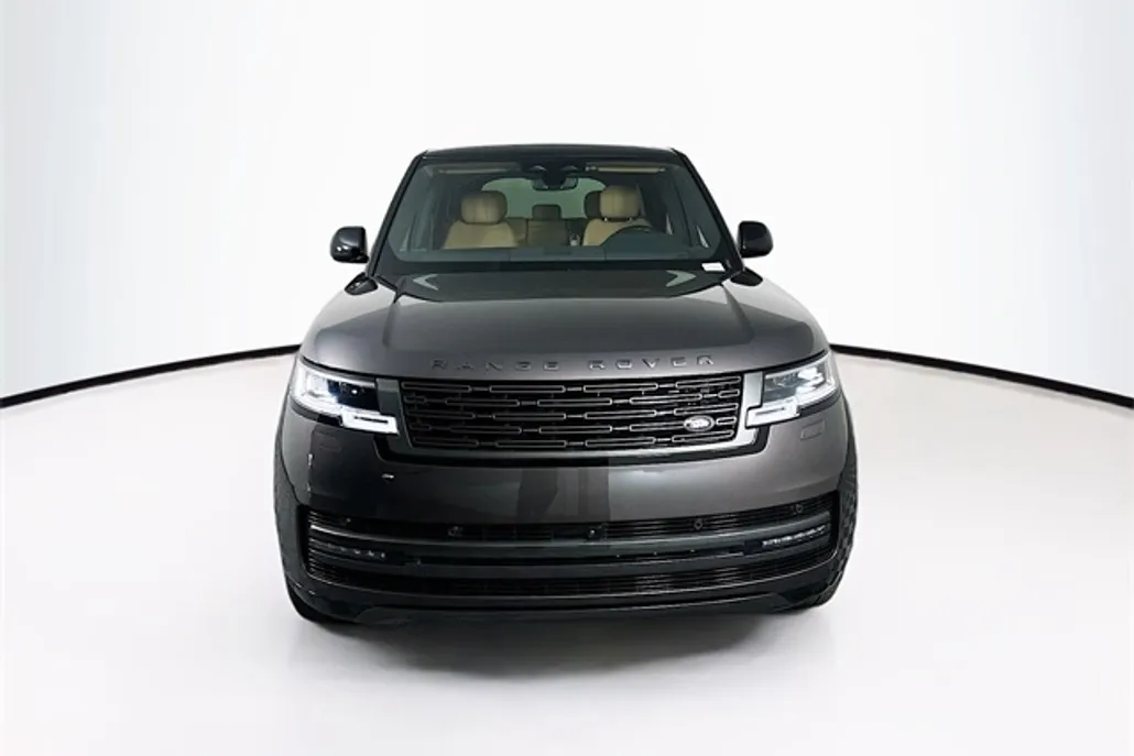 2025 Land Rover Range Rover SE photo 1
