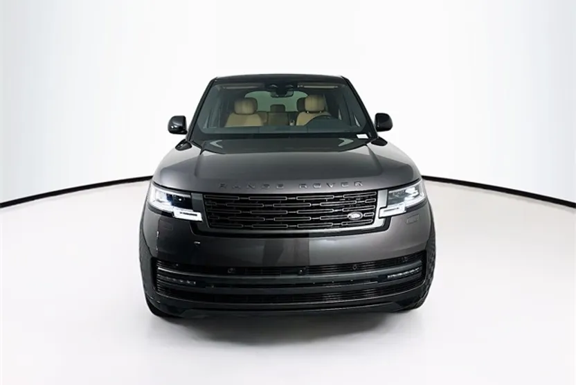 2025 Land Rover Range Rover SE photo 1
