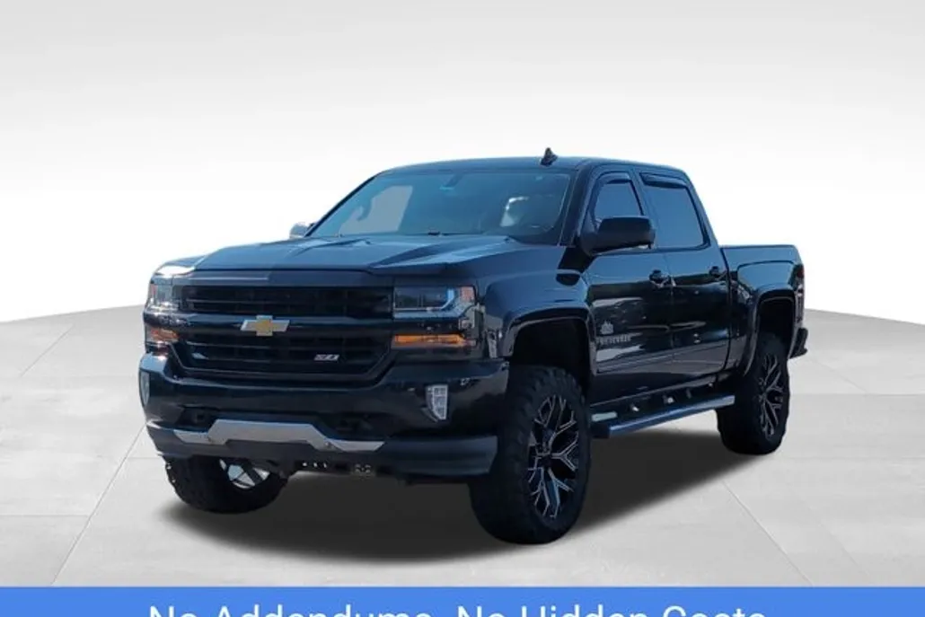 2018 Chevrolet Silverado 1500 LT photo 1