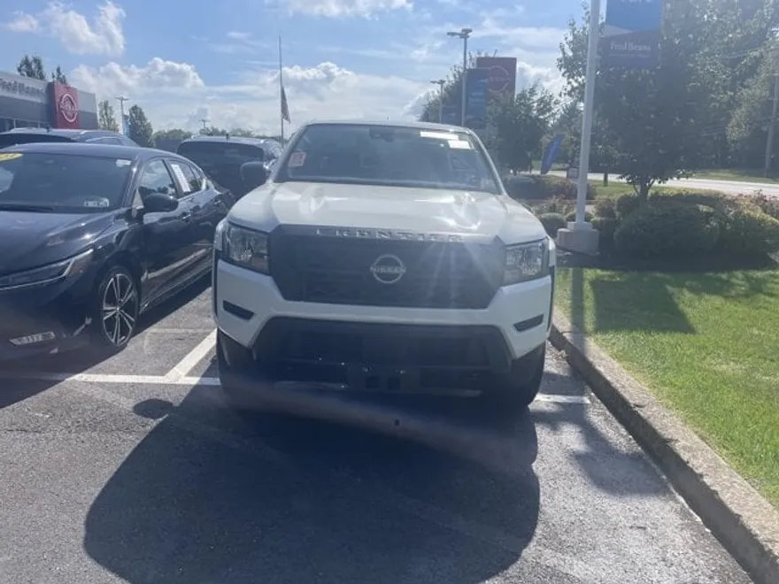2022 Nissan Frontier S photo 1