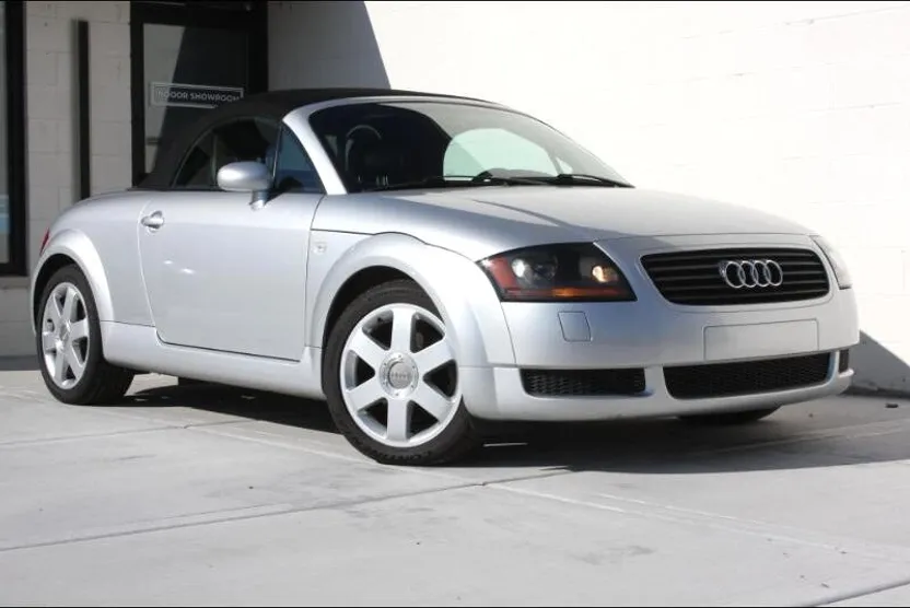 2002 Audi TT Roadster photo 1