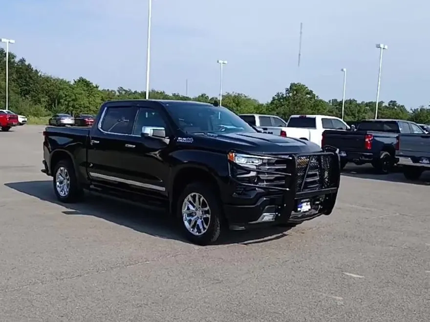 2025 Chevrolet Silverado 1500 High Country photo 1