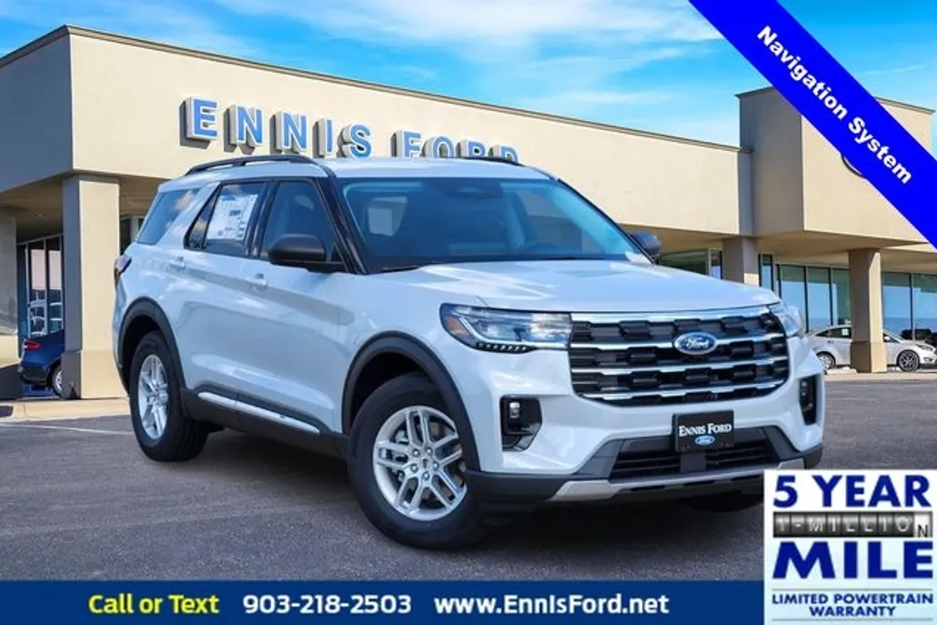 2025 Ford Explorer photo 1