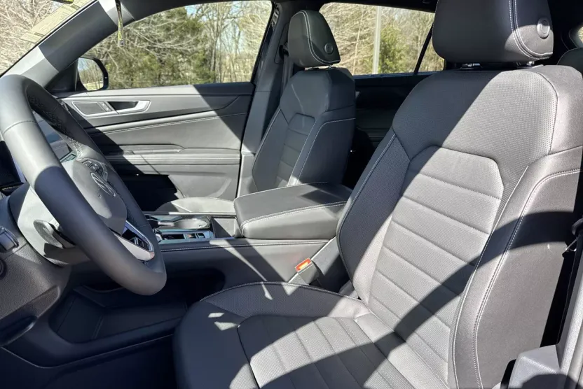 2026 Volkswagen Atlas Cross Sport SEL R-Line photo 1