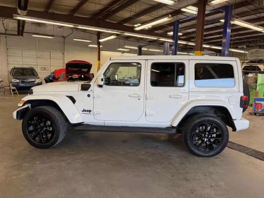2021 Jeep Wrangler 4xe Unlimited Sahara High Altitude photo 1