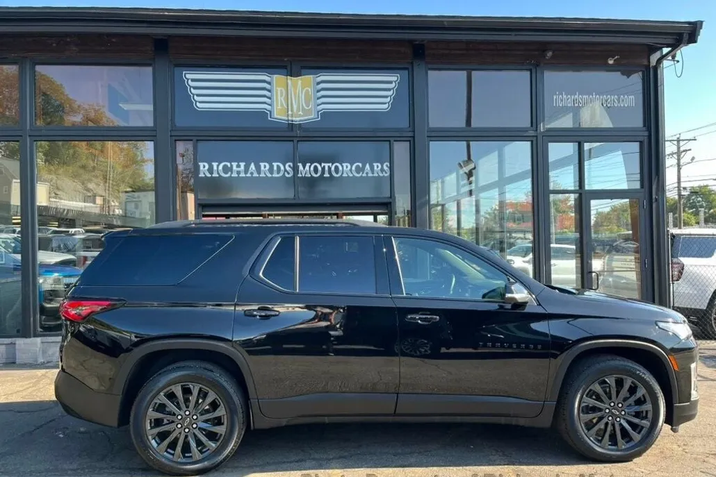 2024 Chevrolet Traverse RS photo 1