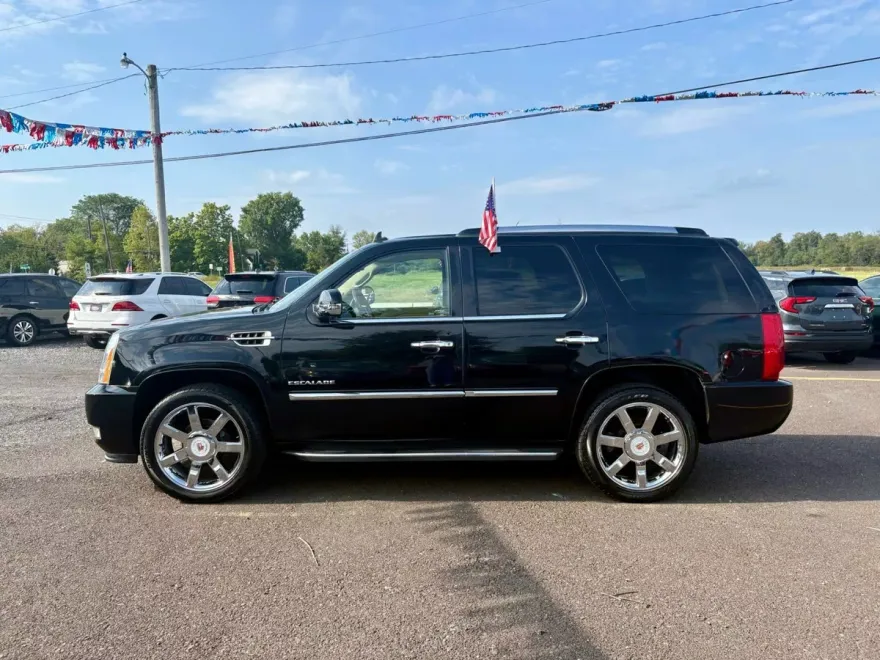 2013 Cadillac Escalade Luxury Sport photo 1