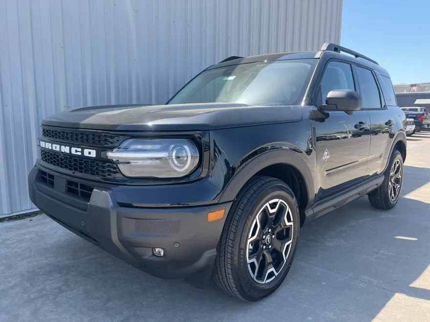 2025 Ford Bronco Sport Outer Banks photo 1