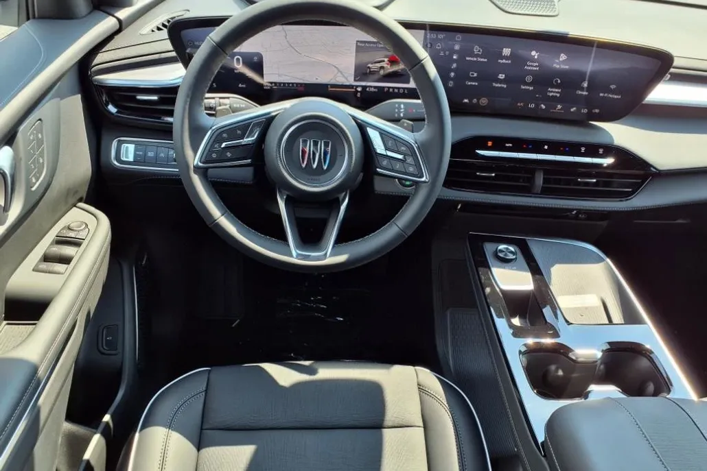 2026 Buick Enclave Preferred photo 1