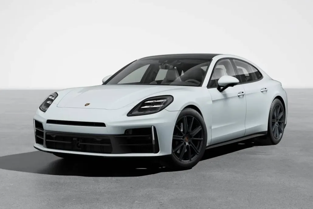 2026 Porsche Panamera 4 photo 1
