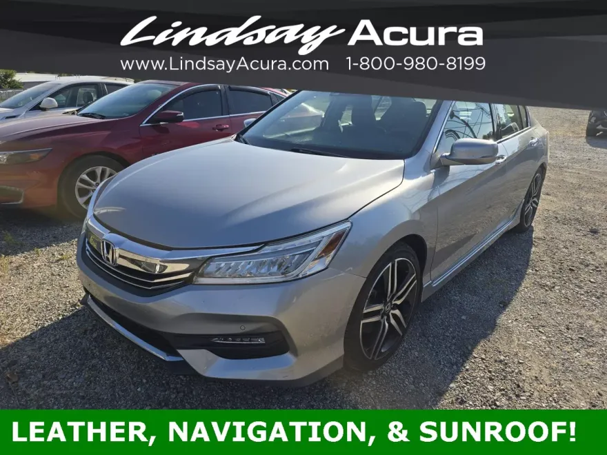 2017 Honda Accord Touring photo 1