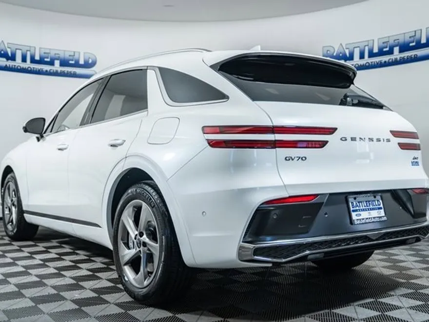 2026 Genesis GV70 2.5T Advanced photo 1