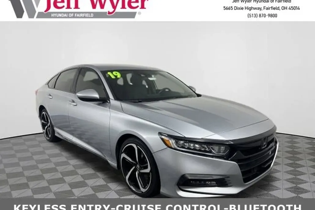 2019 Honda Accord Sport photo 1