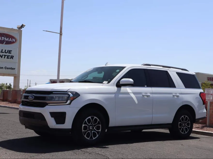 2024 Ford Expedition XLT photo 1