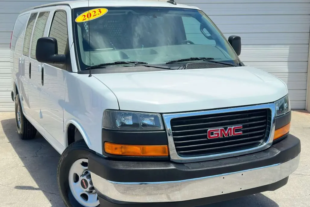 2023 Gmc Savana 2500 Cargo photo 1