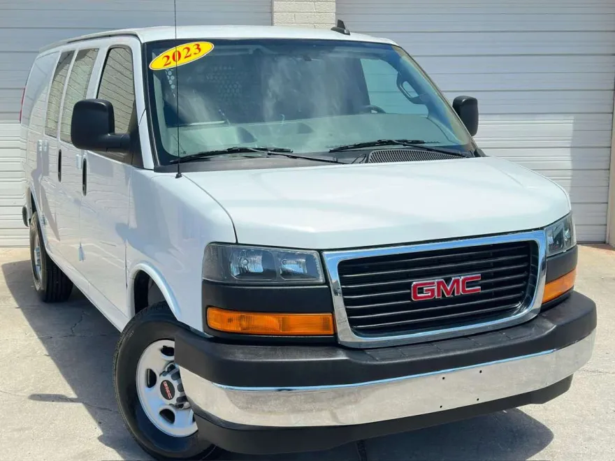 2023 Gmc Savana 2500 Cargo photo 1
