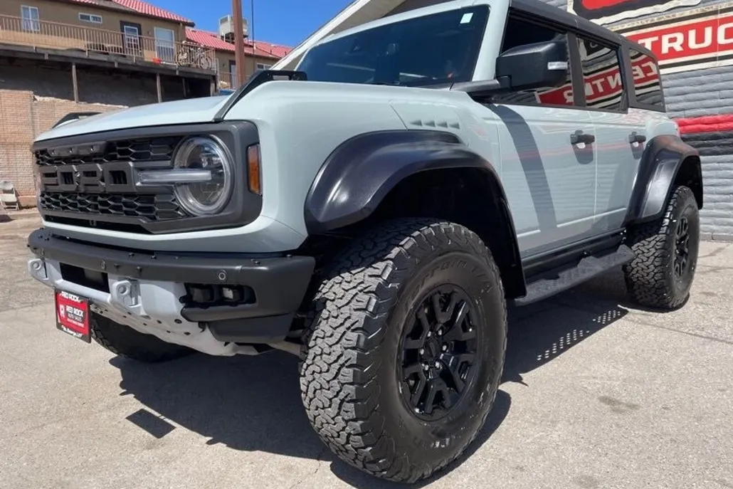 2023 Ford Bronco Raptor photo 1