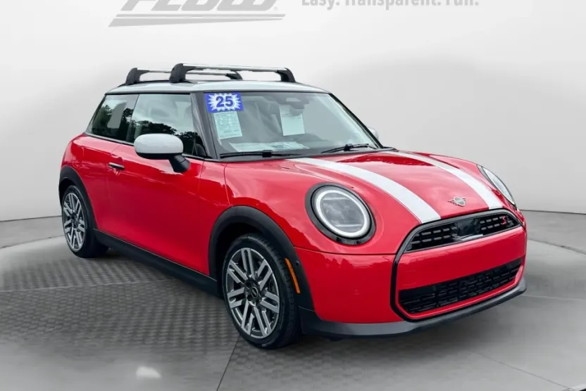 2025 Mini Cooper Hardtop S photo 1