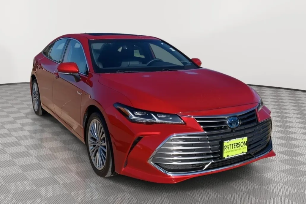 2021 Toyota Avalon Hybrid Limited photo 1
