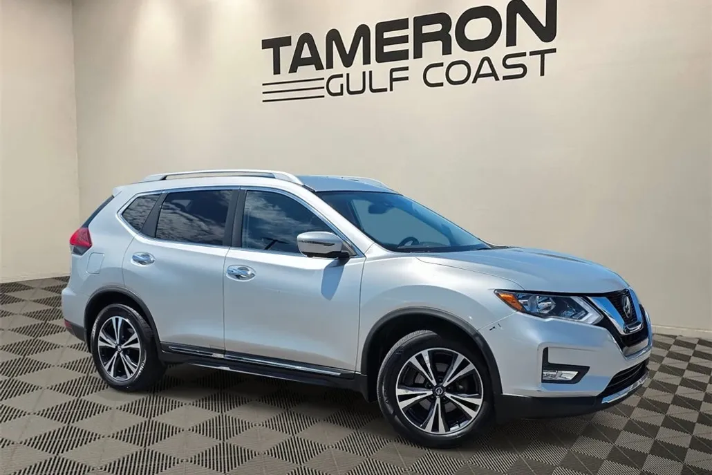 2018 Nissan Rogue SL photo 1