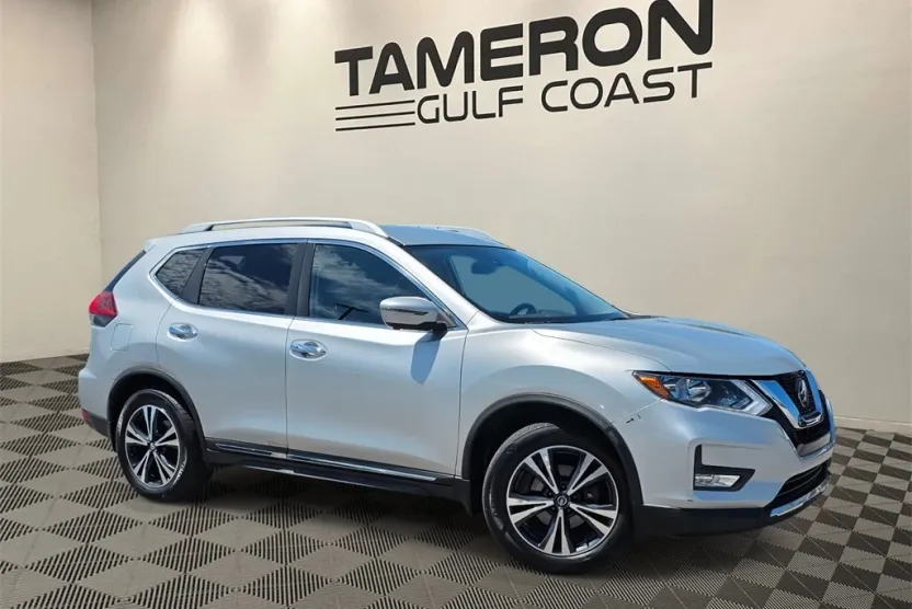 2018 Nissan Rogue SL photo 1