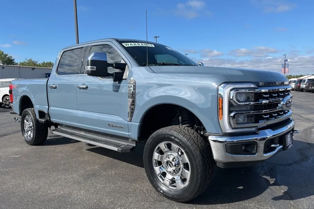 2023 Ford F-250 Lariat photo 1