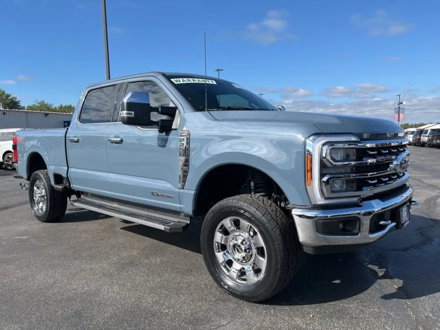 2023 Ford F-250 Lariat photo 1